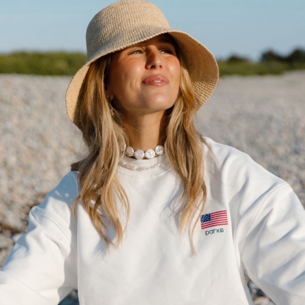 White shrunken parke American flag cropped crew L/XL